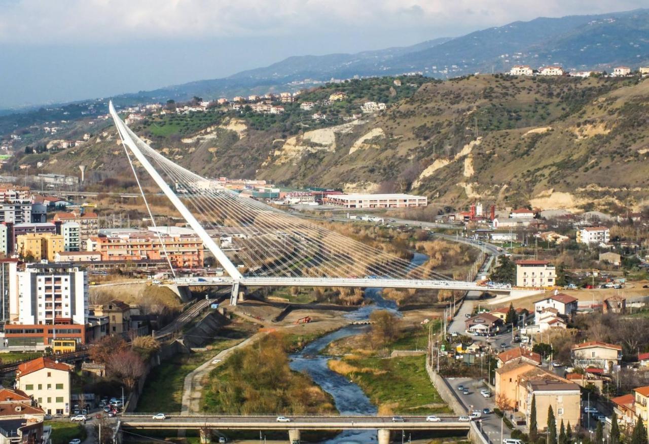 Cosenza Luxury Apartment ภายนอก รูปภาพ