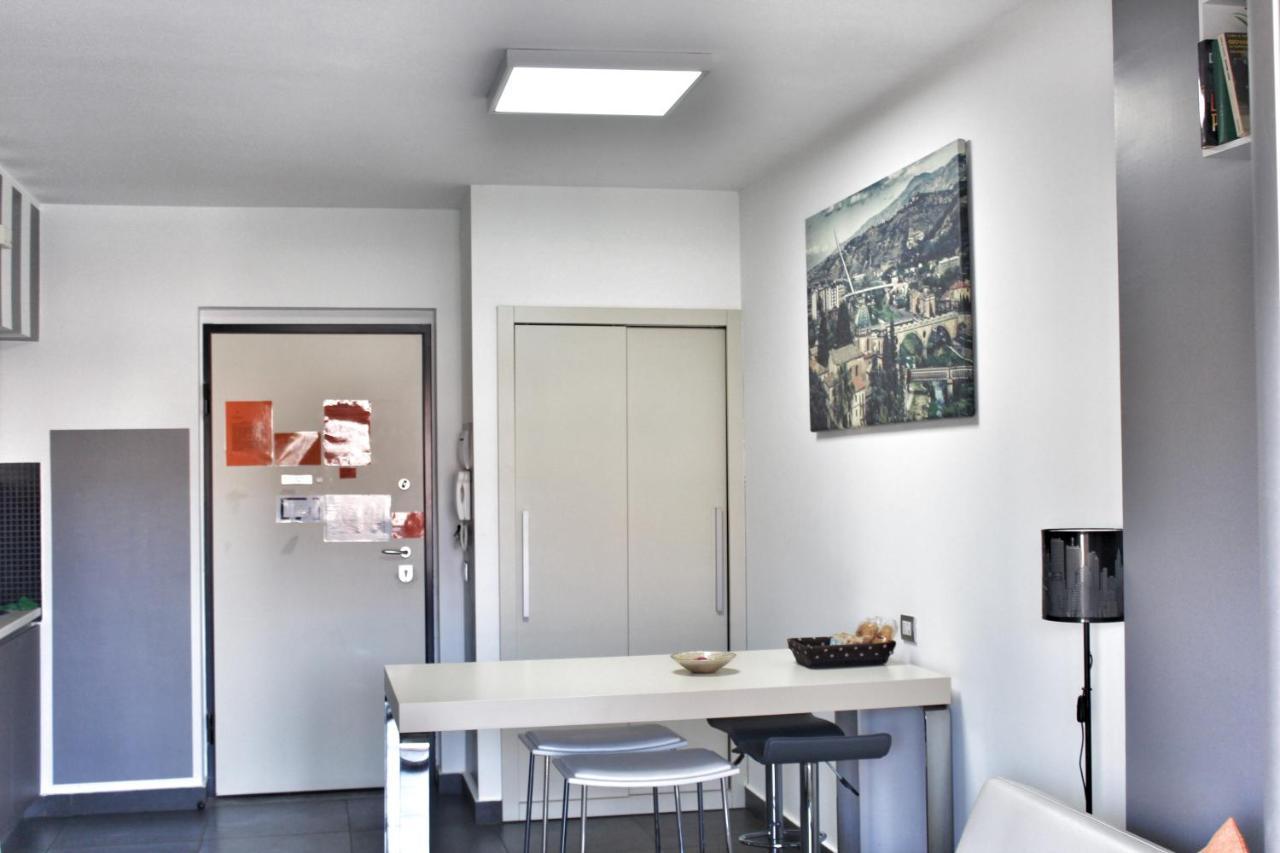 Cosenza Luxury Apartment ภายนอก รูปภาพ