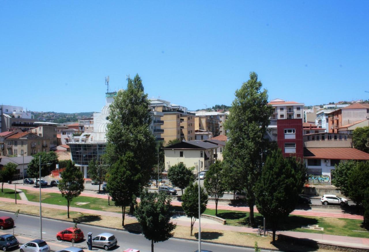 Cosenza Luxury Apartment ภายนอก รูปภาพ