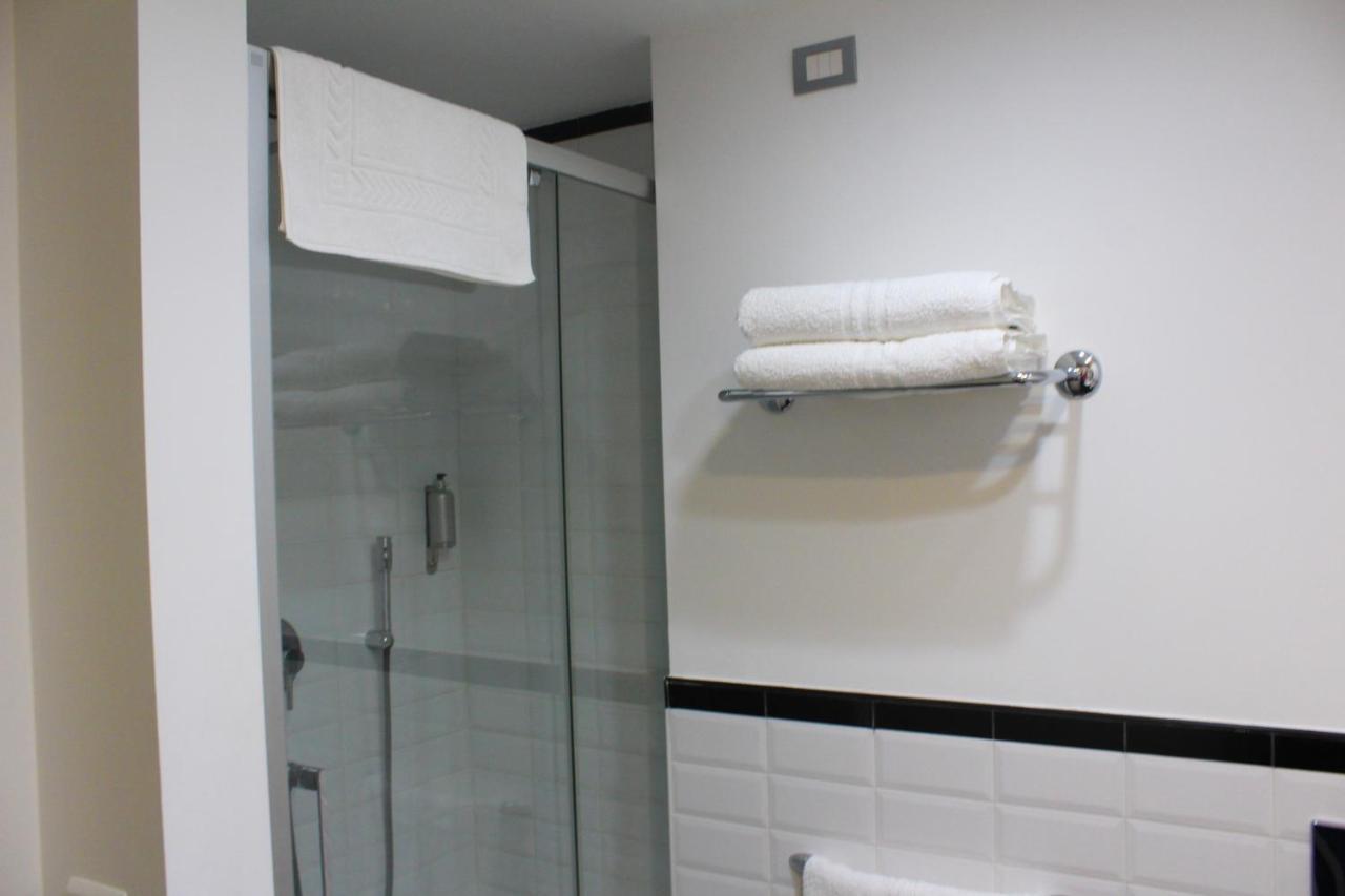 Cosenza Luxury Apartment ภายนอก รูปภาพ