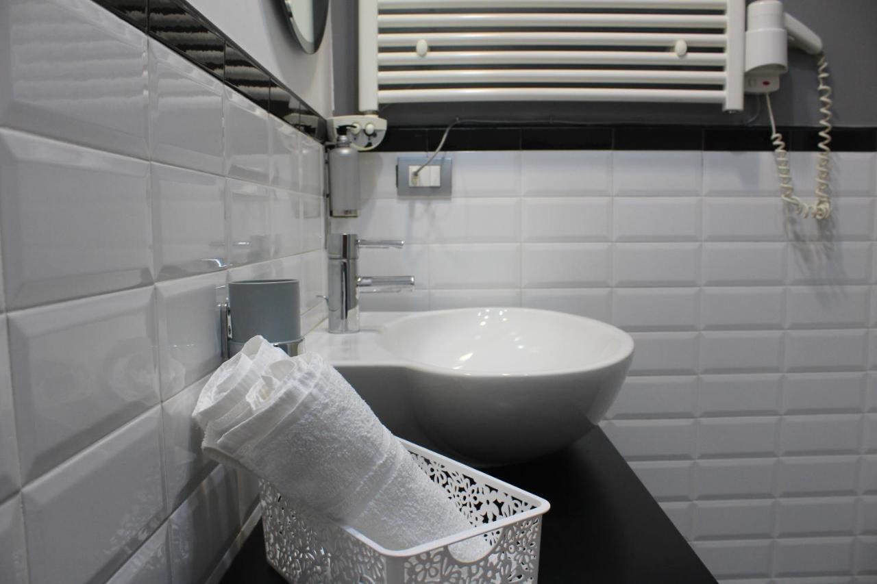 Cosenza Luxury Apartment ภายนอก รูปภาพ