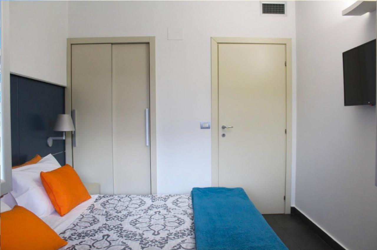 Cosenza Luxury Apartment ภายนอก รูปภาพ